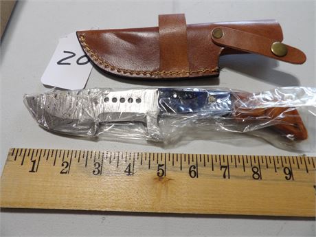 UNUSED 9.5" KNIFE (MORE ITEMS COMING )