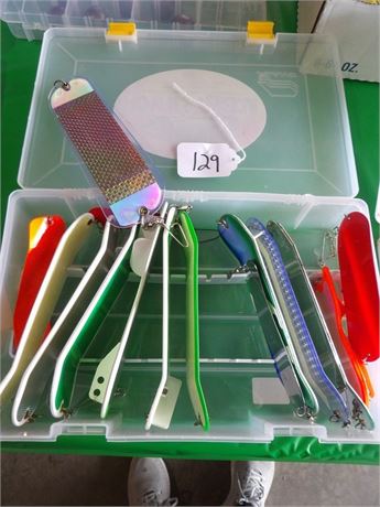 SALMON TROLLING FLASHERS W / PLASTIC ORGANIZER