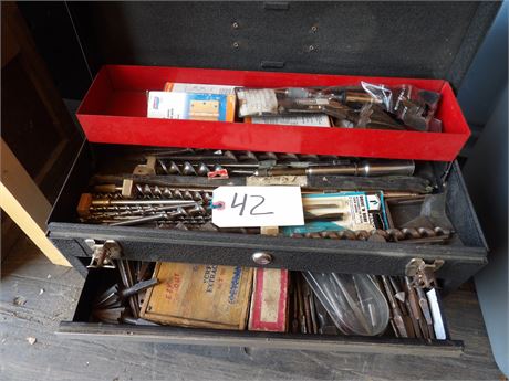 TOOLBOX W / HARDWARE