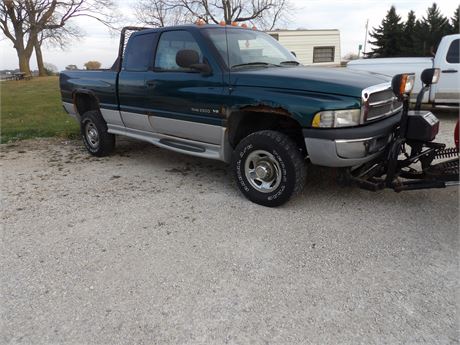 1998 DODGE RAM 2500 V8 SLT W / HINIKER BLADE ( WITH TITLE )