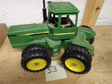 JOHN DEERE ARTICULATE TRACTOR