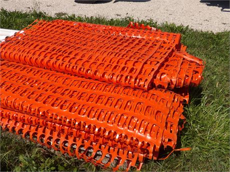 LARGE PLASTIC SAFETY FENCING
