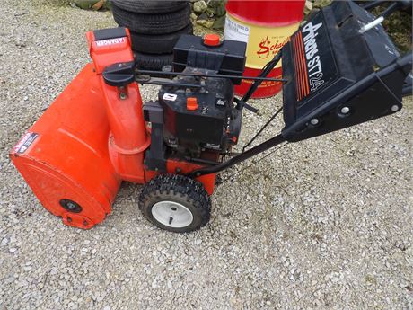 ARIENS ST724 SNOW BLOWER ( RUNS )