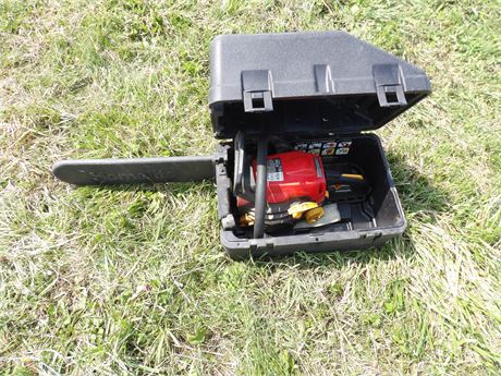 CHAIN SAW W / CASE