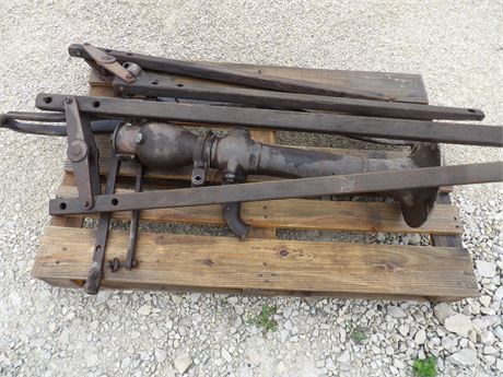 VINTAGE WELL PUMP