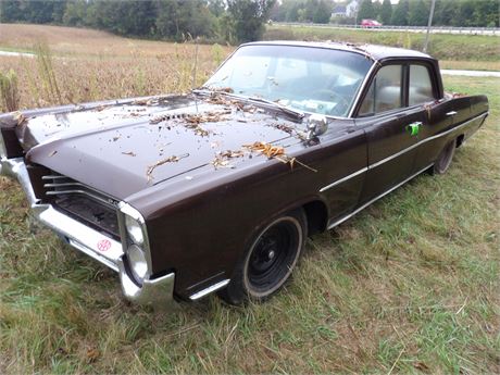 1964 PONTIAC CATALINA ( HAS TITLE ) - PER SELLER " ENGINE TURNS OVER"