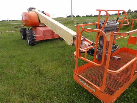 JLG 600S BOOM MAN LIFT - SHOWING 643 HRS ?- SER# 0300102435