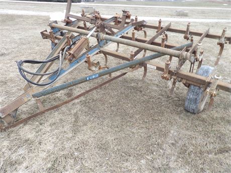 FORD 208 FIELD CULTIVATOR 12'