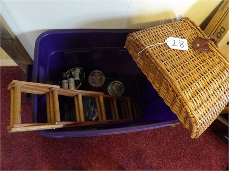 RUBBERMAID W / WICKER BASKET - CANDLES ETC