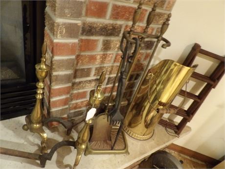 ASSORTMENT OF FIREPLACE ITEMS