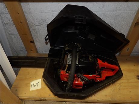 CHAINSAW W / CASE