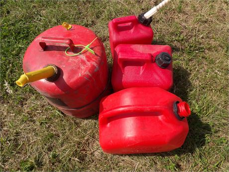 ASSORTMENT OF GAS CANS