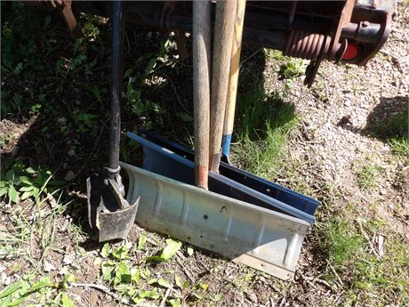 SHOVELS - HAND POST HOLE DRILL