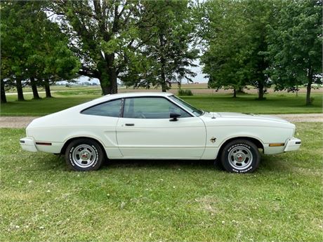 1978 FORD MUSTANG II SPECIAL EDITION ( HAS TITLE )