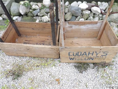 VINTAGE WOOD CRATES ( 2 )