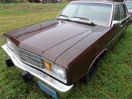 1981 FORD FAIRMONT 4 DOOR - HAS TITLE ( BARN FIND ) SEE DESCRIPTION