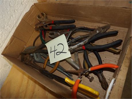 ASSORTMENT OF PLIERS - ETC