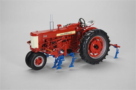 Farmall 350 - Wisconsin FFA Alumni