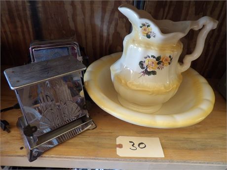 VINTAGE PITCHER  - BOWL - TOASTERS