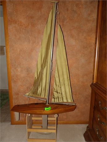 SAILBOAT W / DISPLAY CASE