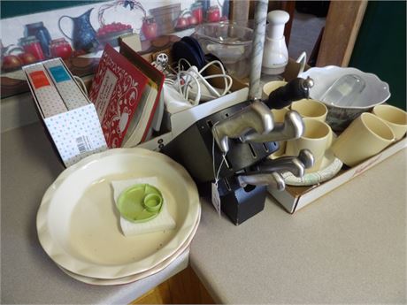 CERAMIC PIE PLATES - RECIPE BOOKS-COFFEE MUGS-HAND MIXERS-PAPER TOWEL HOLDER