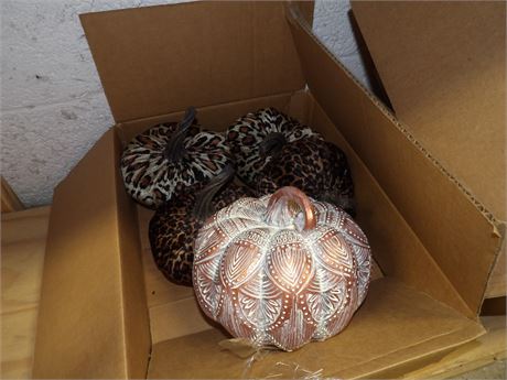 MATERIAL PUMPKINS - CERAMIC PUMPKIN - W / MISC