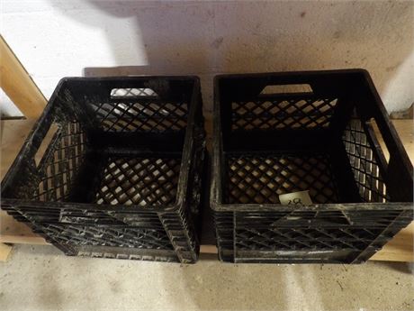 PLASTIC CRATES