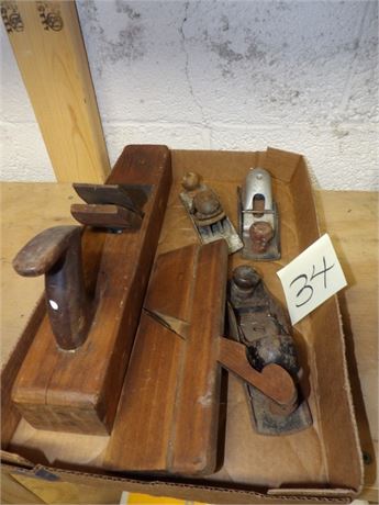 ASSORTMENT OF METAL & WOOD PLANERS