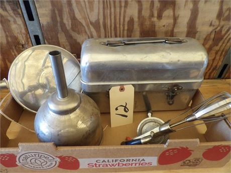 METAL LUNCHBOX - PLUS MORE