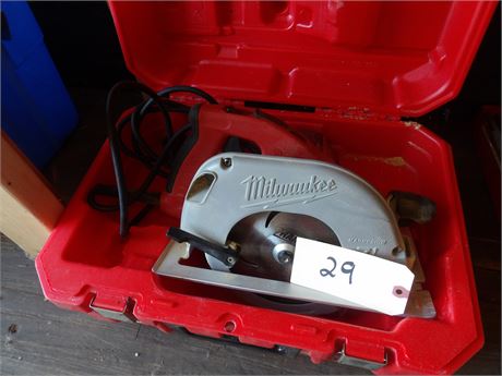 MILWAUKEE CIRCULAR SAW