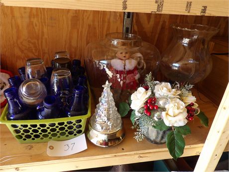 VINTAGE VASES - FLOWERS