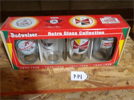 BUDWEISER RETRO GLASS COLLECTION