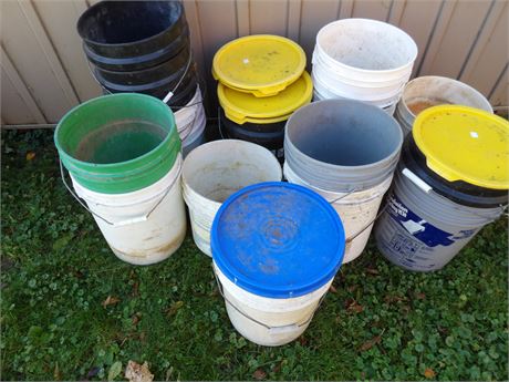 ASSORTMENT OF 5 GAL PAILS