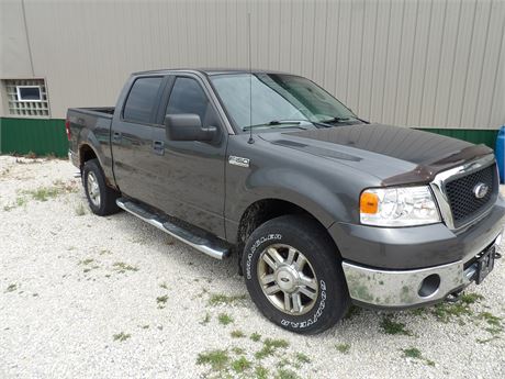2006 FORD F-150 XLT ( HAS TITLE )