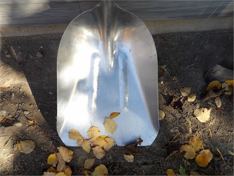 HEAVY ALUMINUM SCOOP SHOVEL