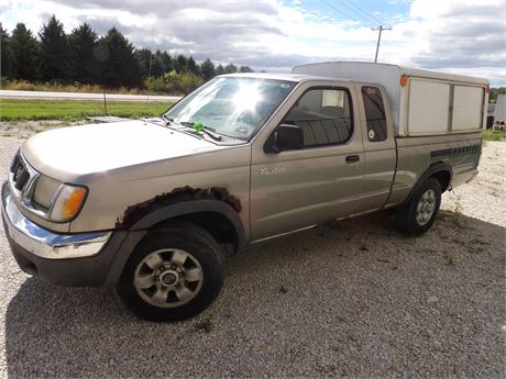 2000 NISSAN FRONTIER PICK UP - HAS TITLE - SHOWING 175,300 MILES