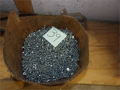 BOX OF SCREWS