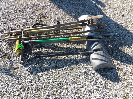 YARD TOOLS - RAKE - FORK ETC