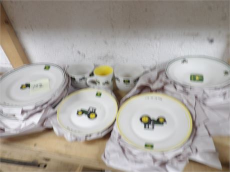 LARGE QUANTITY JOHN DEERE PLATES - MUGS - ETC