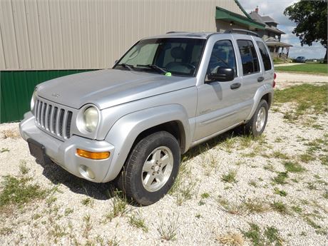 2004 JEEP LIBERTY 4x4  - SHOWING 164,858 MILES - RUNS - DRIVES