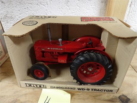 MCCORMICK WD-9 TRACTOR