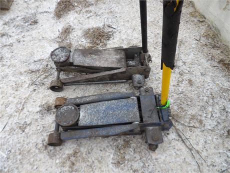 ROLL AROUND FLOOR JACKS ( 2 TOTAL )