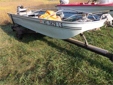 HY- RYDER BOAT W / TRAILER- MERC 20 HP