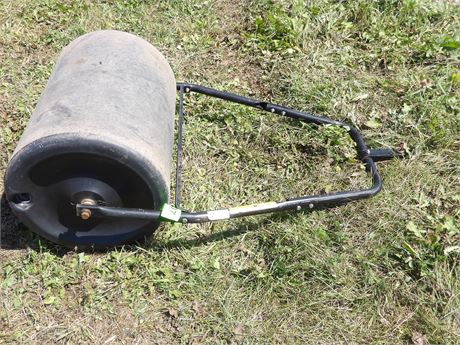 PULL TYPE LAWN ROLLER