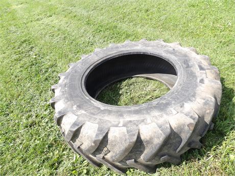RADIAL TRACTOR TIRE  380/85R30